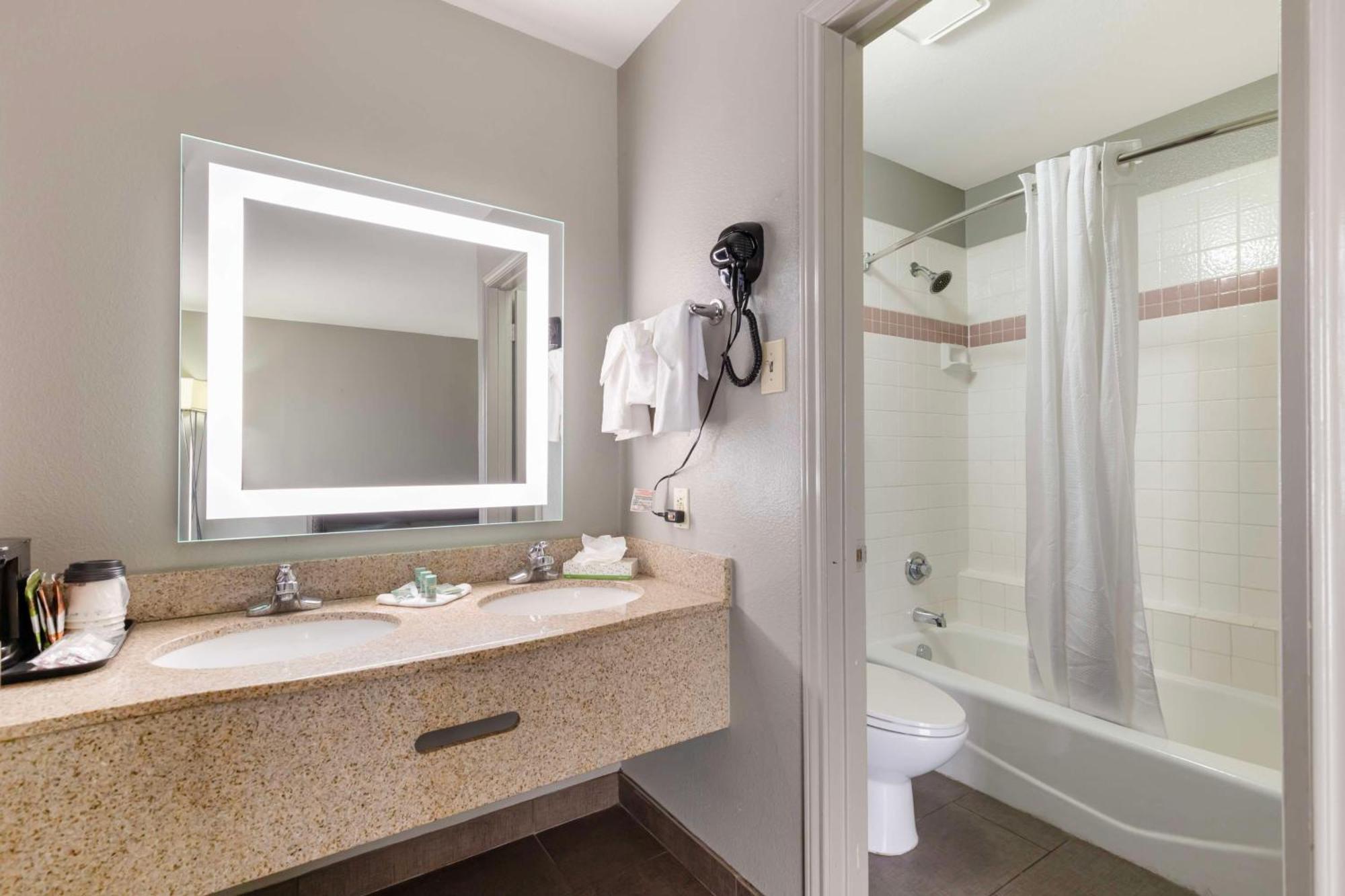 סן אנטוניו Best Western Near Lackland Afb Seaworld מראה חיצוני תמונה
