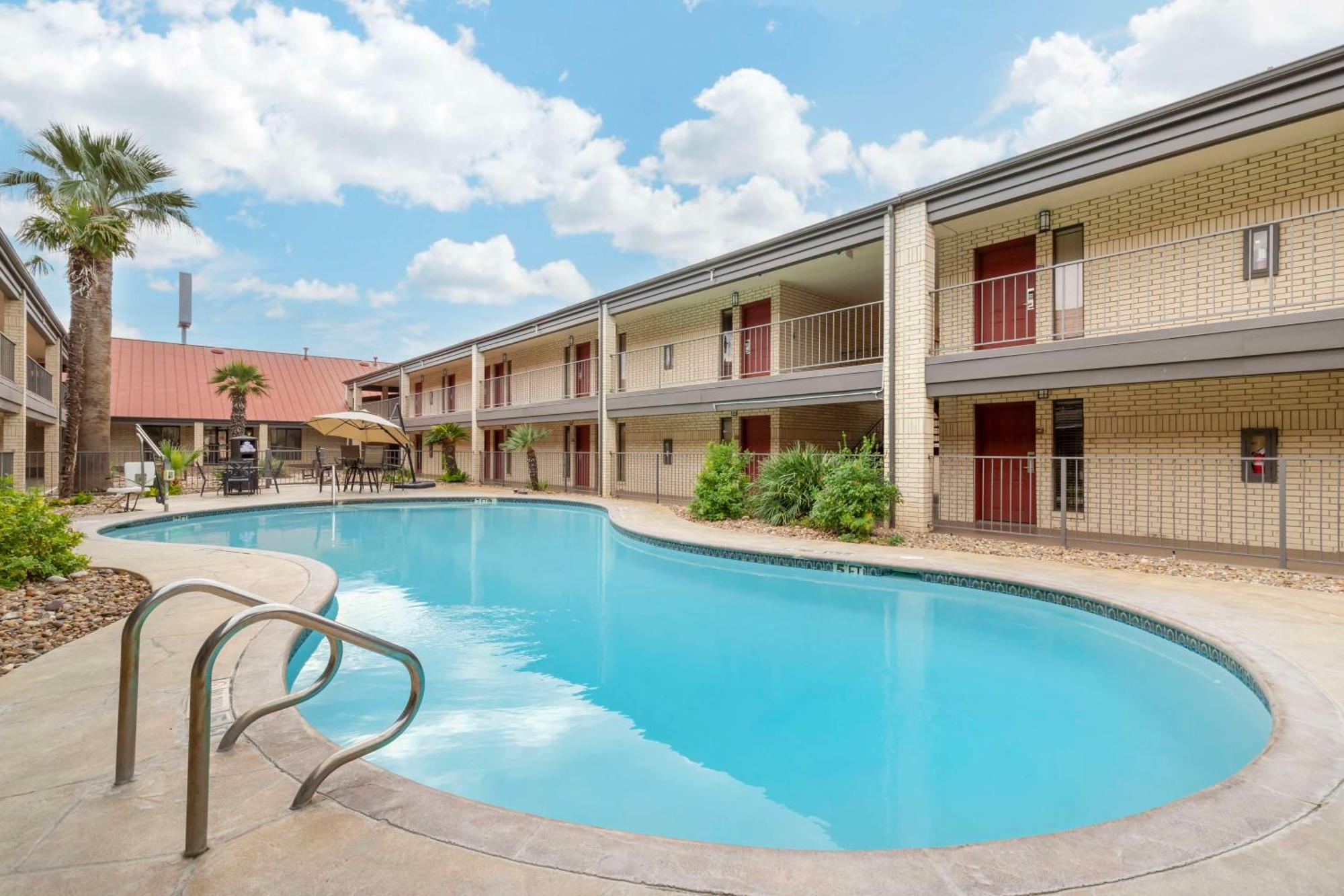 סן אנטוניו Best Western Near Lackland Afb Seaworld מראה חיצוני תמונה